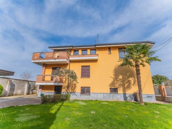 casa indipendente in vendita a Sedriano