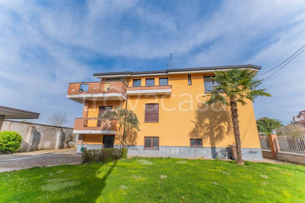 casa indipendente in vendita a Sedriano