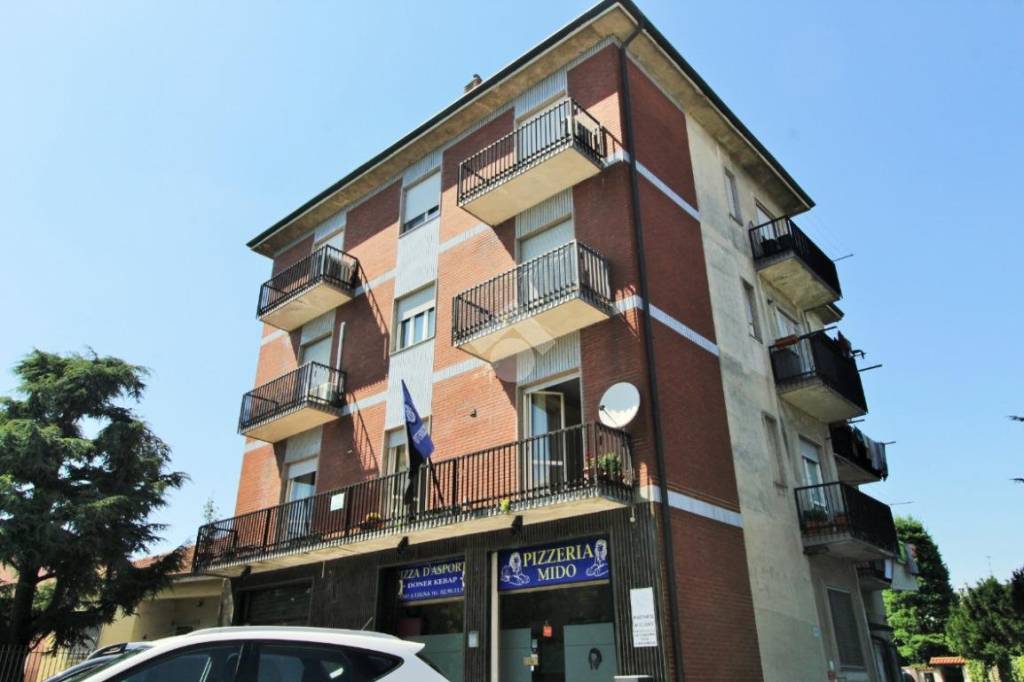 appartamento in vendita a Sedriano in zona Roveda