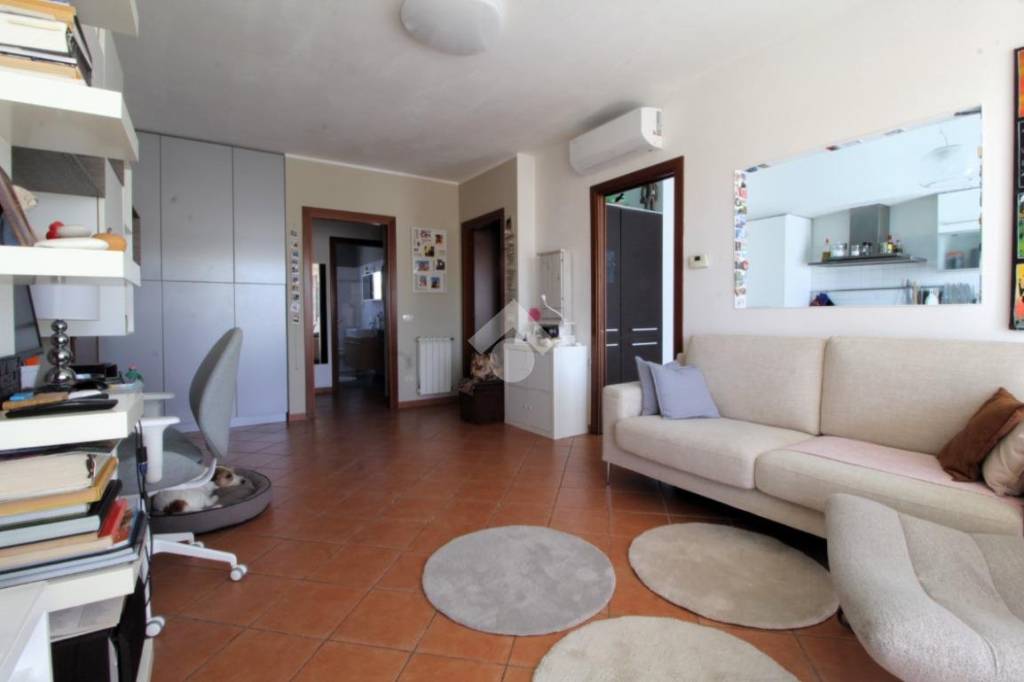 appartamento in vendita a Sedriano in zona Roveda