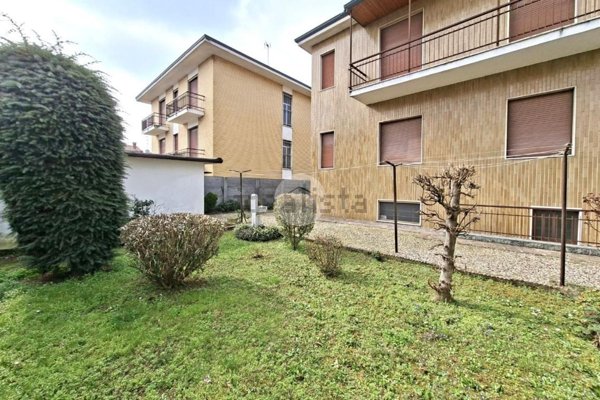 casa indipendente in vendita a Sedriano