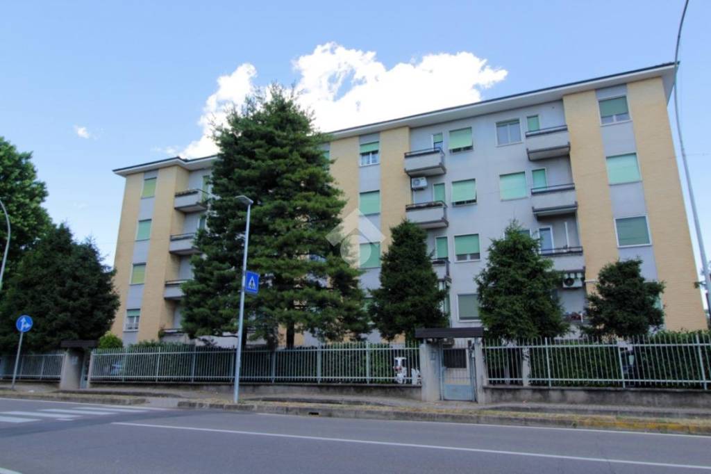 appartamento in vendita a Sedriano in zona Roveda