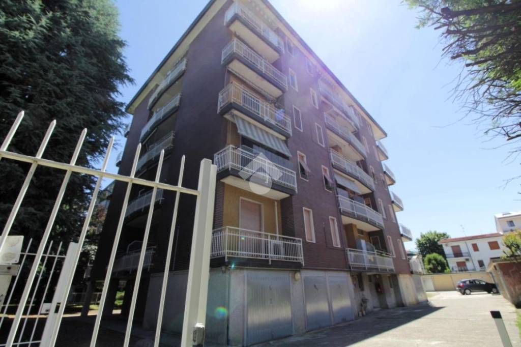 appartamento in vendita a Sedriano in zona Roveda