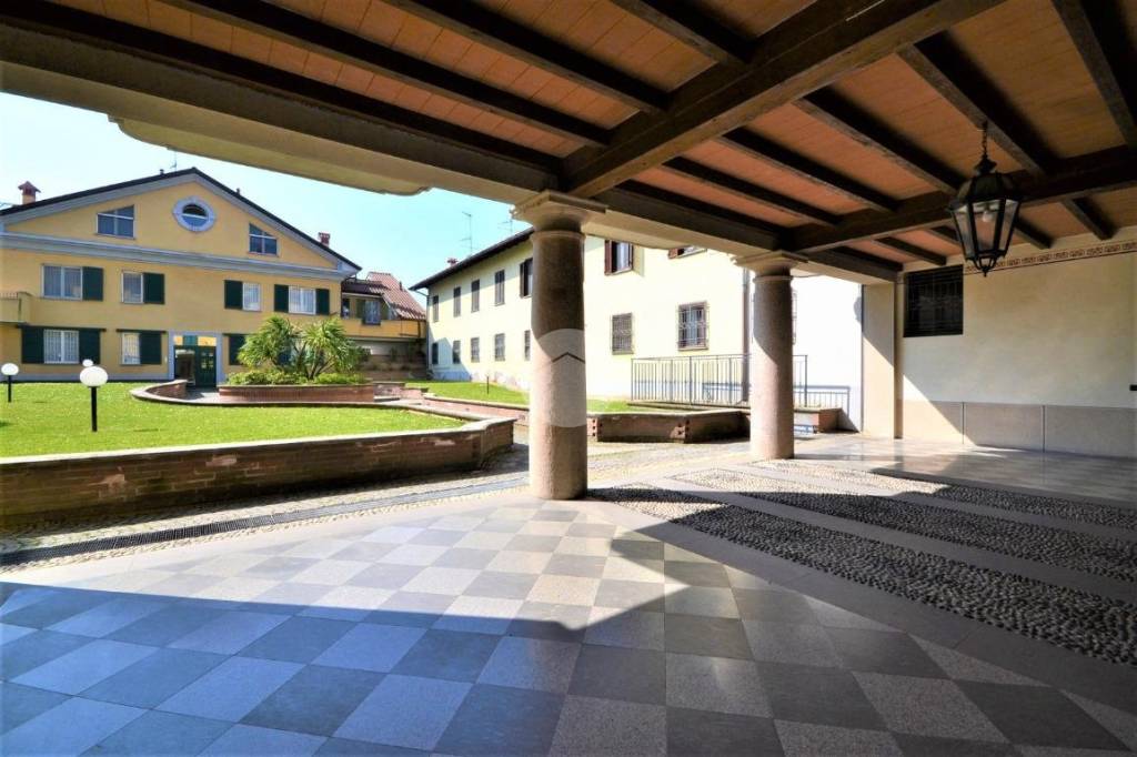 appartamento in vendita a Sedriano in zona Roveda
