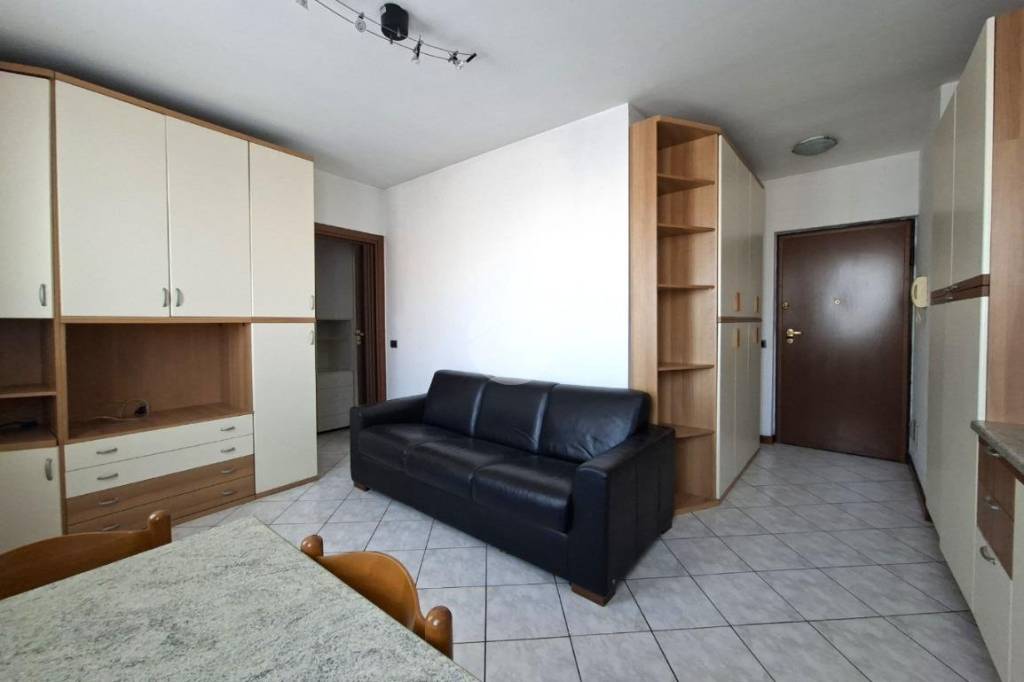 appartamento in vendita a Sedriano in zona Roveda