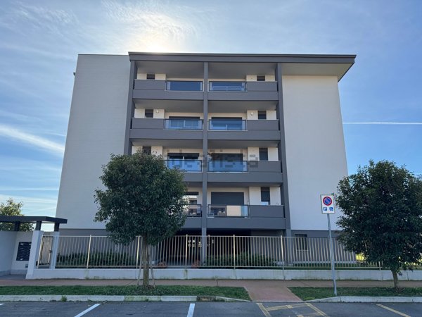 appartamento in vendita a Sedriano in zona Roveda