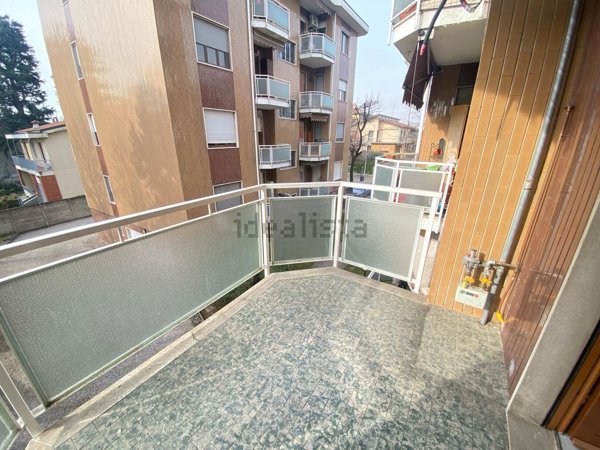 appartamento in vendita a Sedriano in zona Roveda
