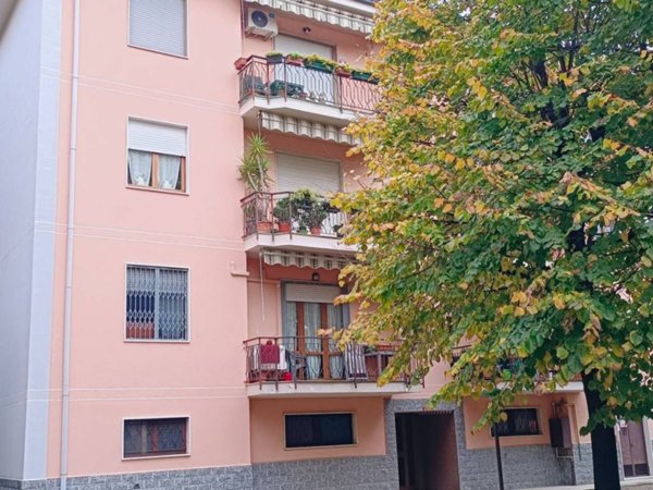appartamento in vendita a Sedriano in zona Roveda