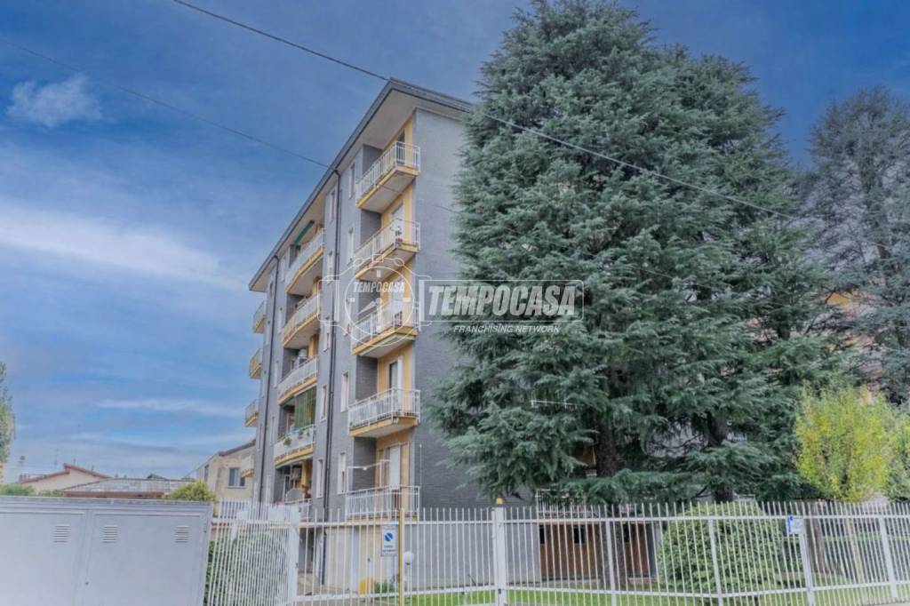 appartamento in vendita a Sedriano in zona Roveda