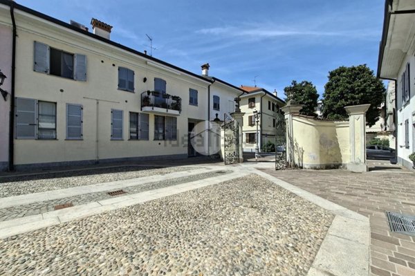 appartamento in vendita a Sedriano in zona Roveda