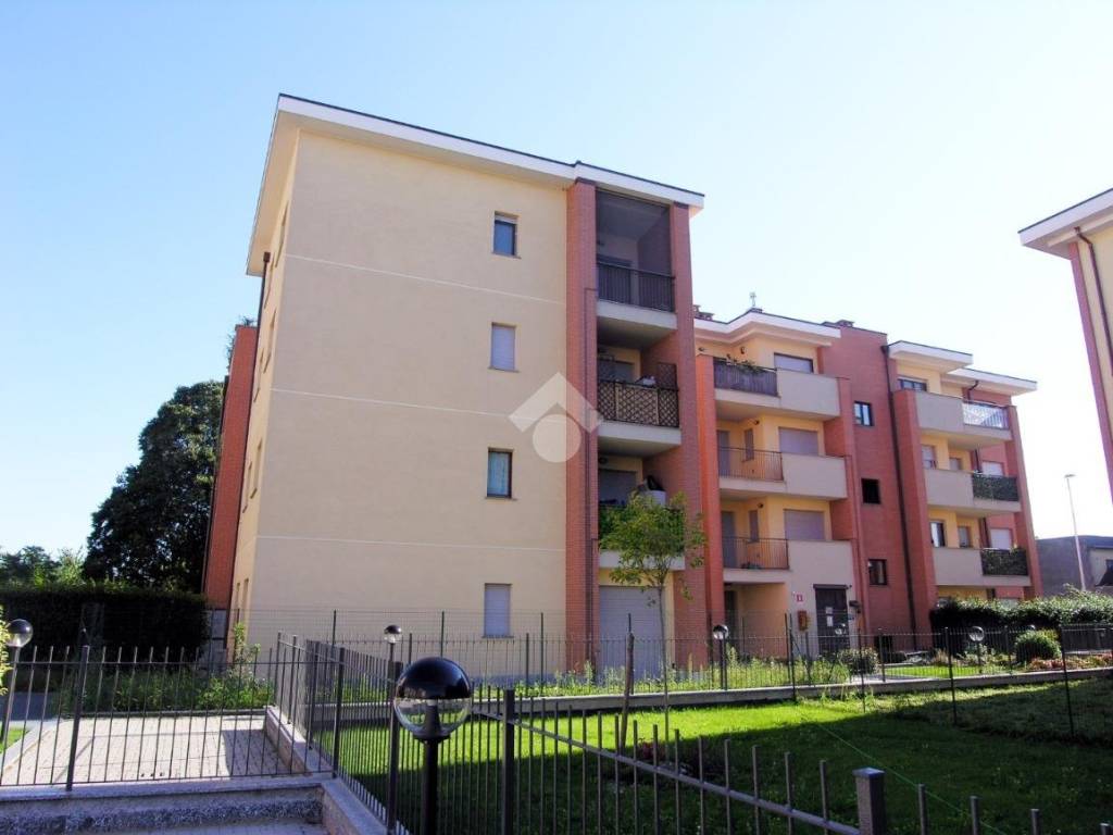 appartamento in vendita a Sedriano in zona Roveda