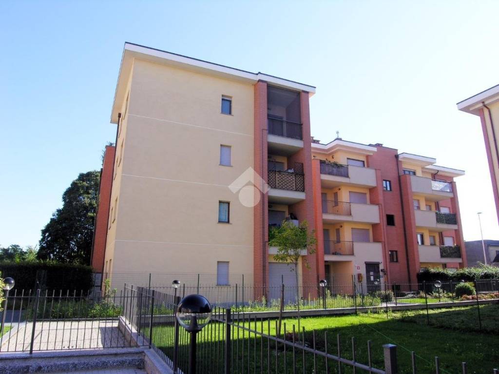 appartamento in vendita a Sedriano in zona Roveda