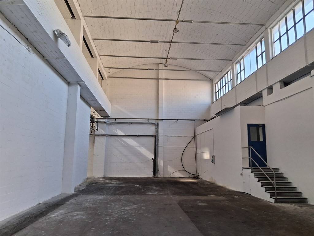 capannone in vendita a Sedriano in zona Roveda