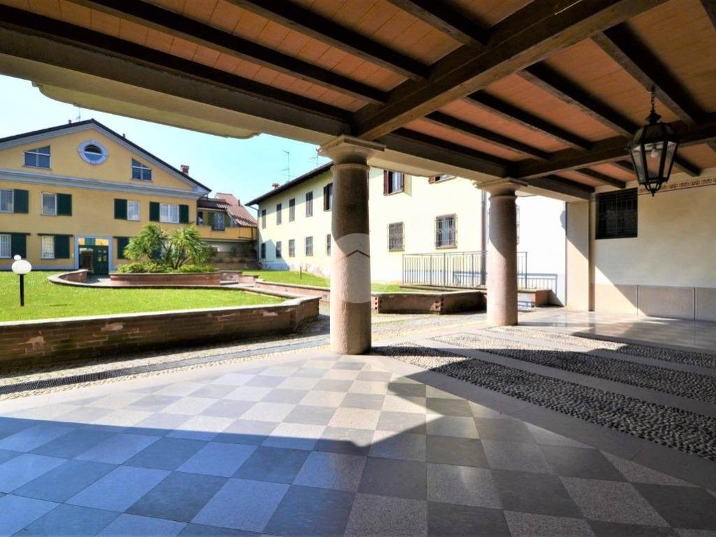appartamento in vendita a Sedriano in zona Roveda