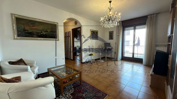 appartamento in vendita a Sedriano in zona Roveda