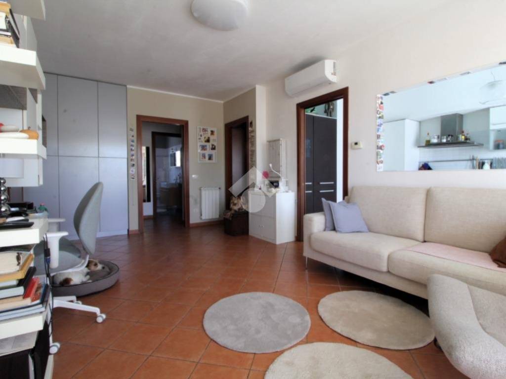 appartamento in vendita a Sedriano in zona Roveda