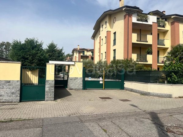 appartamento in vendita a Sedriano in zona Roveda