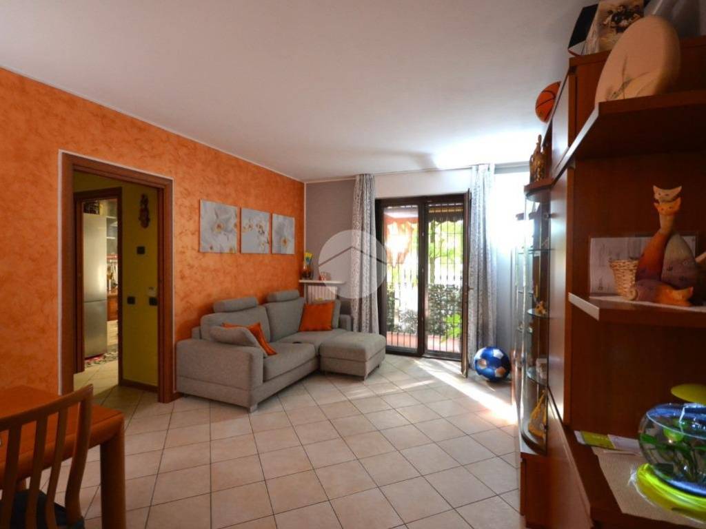 appartamento in vendita a Sedriano in zona Roveda