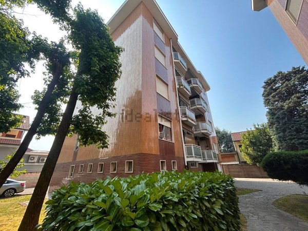 appartamento in vendita a Sedriano in zona Roveda