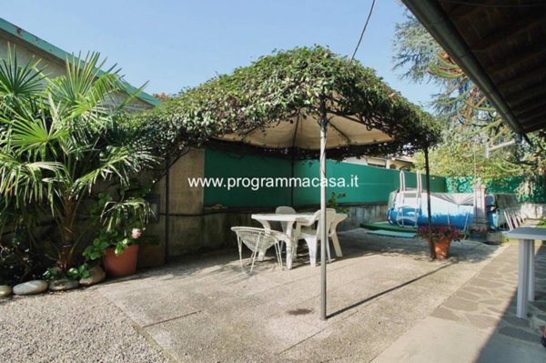 casa indipendente in vendita a Segrate