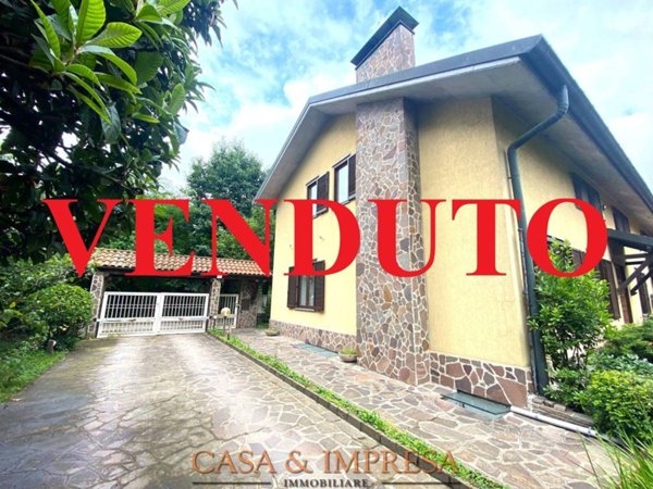 casa indipendente in vendita a Segrate