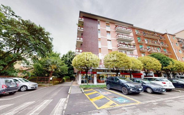 appartamento in vendita a Segrate in zona Novegro