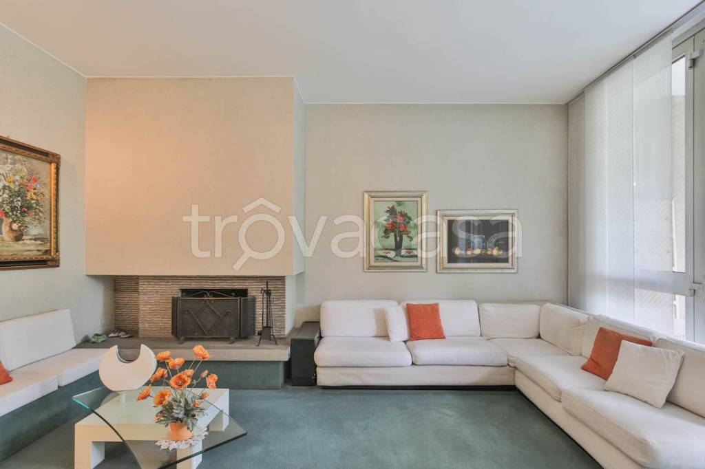 appartamento in vendita a Segrate in zona Milano 2
