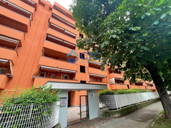 appartamento in vendita a Segrate in zona Novegro