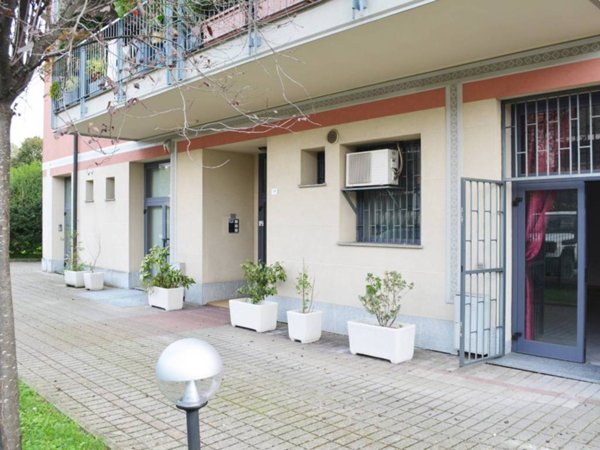 negozio in vendita a Segrate