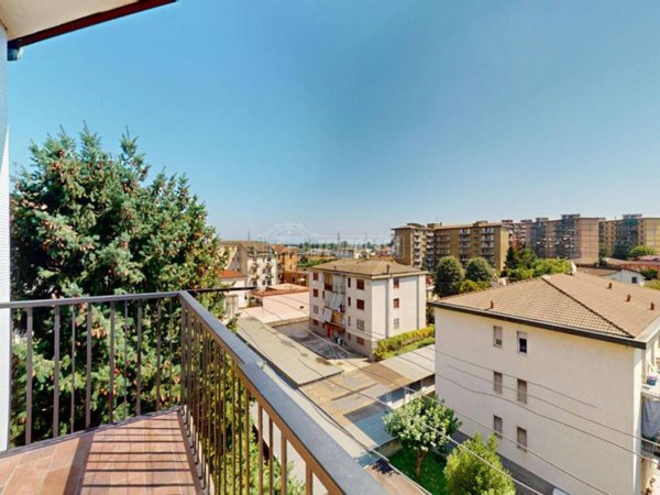 appartamento in vendita a Segrate in zona Lavanderie