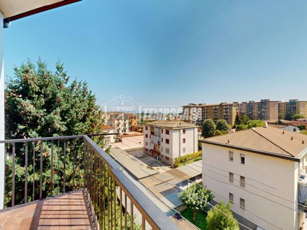 appartamento in vendita a Segrate in zona Lavanderie