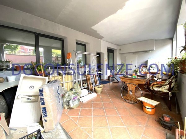 locale commerciale in vendita a Segrate