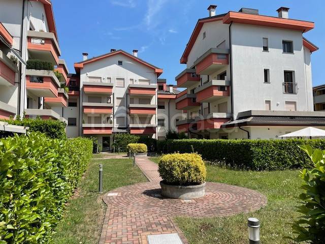 appartamento in vendita a Segrate in zona Novegro