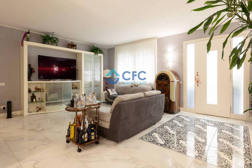 casa indipendente in vendita a Segrate
