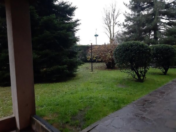 appartamento in vendita a Segrate in zona Rovagnasco