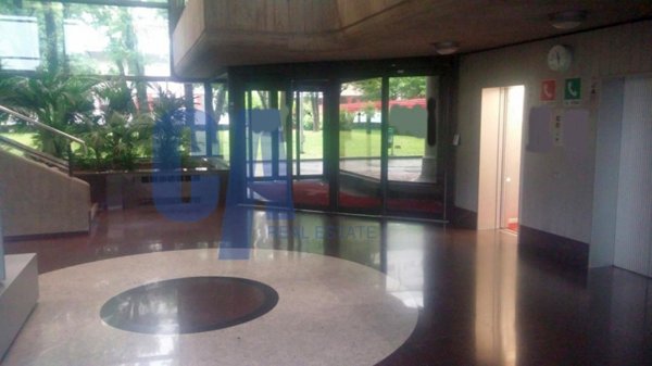 intera palazzina in vendita a Segrate