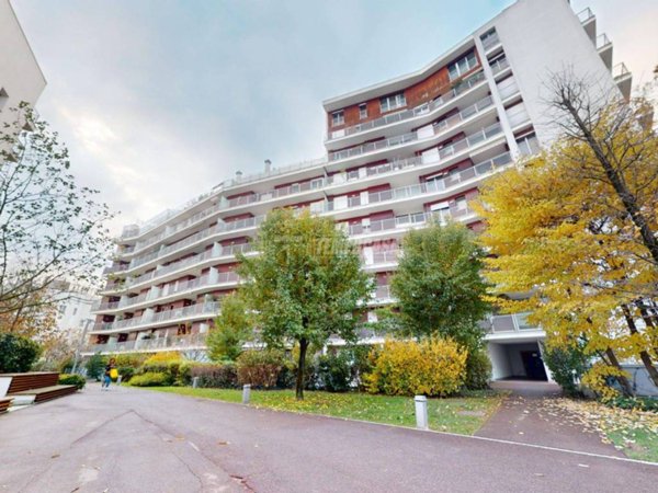 appartamento in vendita a Segrate in zona Tregarezzo