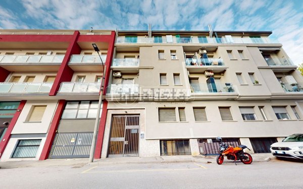 appartamento in vendita a Segrate in zona Novegro