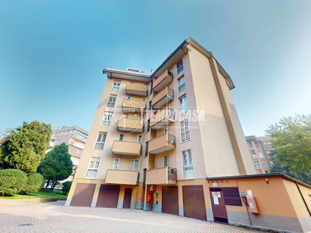 appartamento in vendita a Segrate in zona Novegro