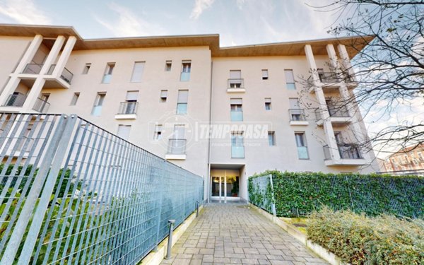 appartamento in vendita a Segrate in zona Redecesio