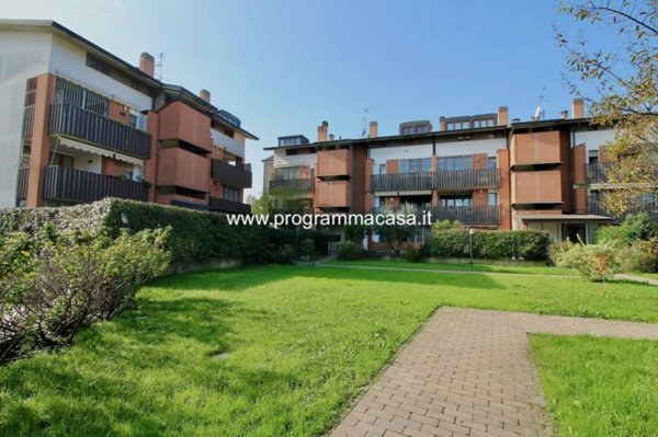 appartamento in vendita a Segrate in zona Lavanderie