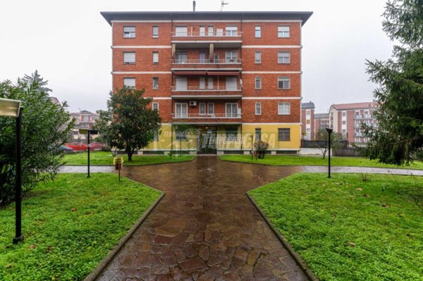 appartamento in vendita a Segrate in zona Redecesio