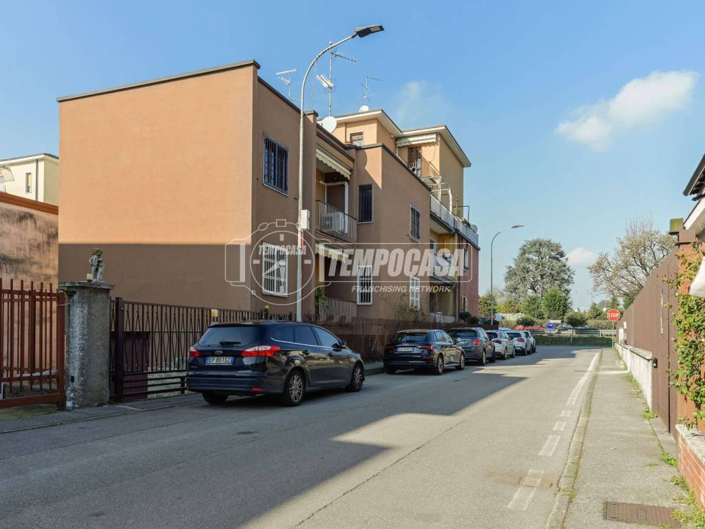 appartamento in vendita a Segrate in zona Rovagnasco
