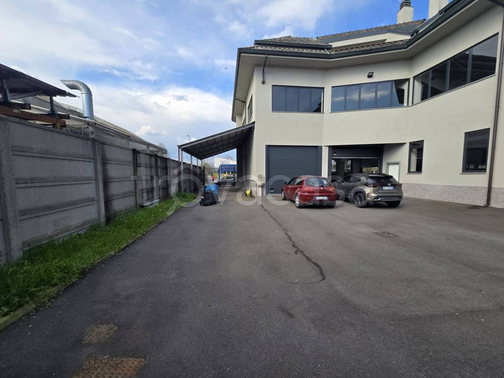appartamento in vendita a Segrate in zona Novegro
