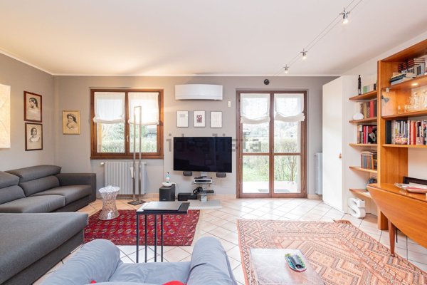 casa indipendente in vendita a Segrate