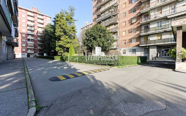 appartamento in vendita a Segrate in zona Lavanderie
