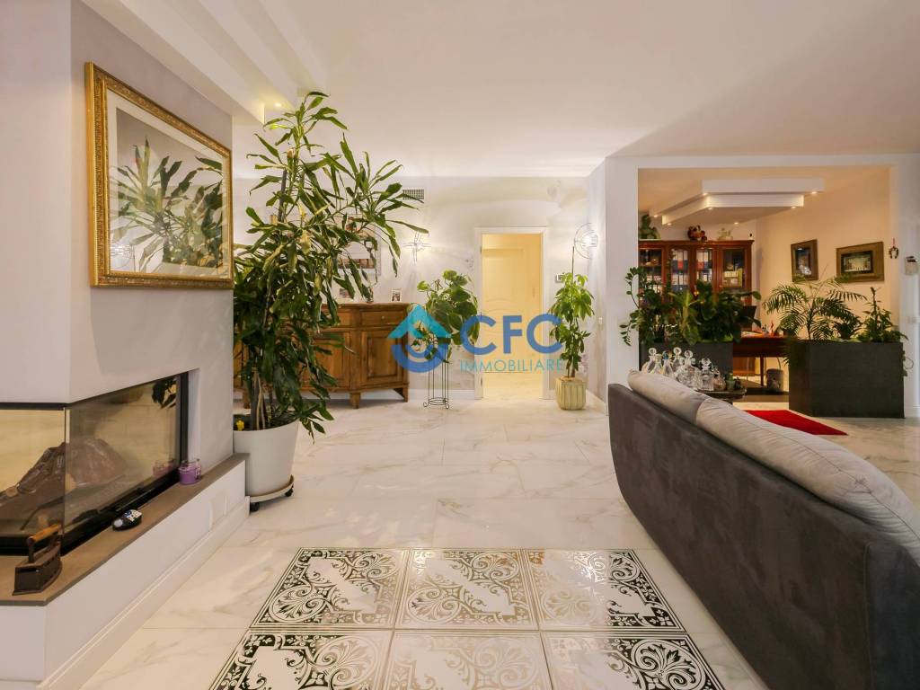 casa indipendente in vendita a Segrate in zona Redecesio
