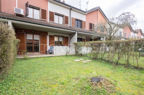 casa indipendente in vendita a Segrate