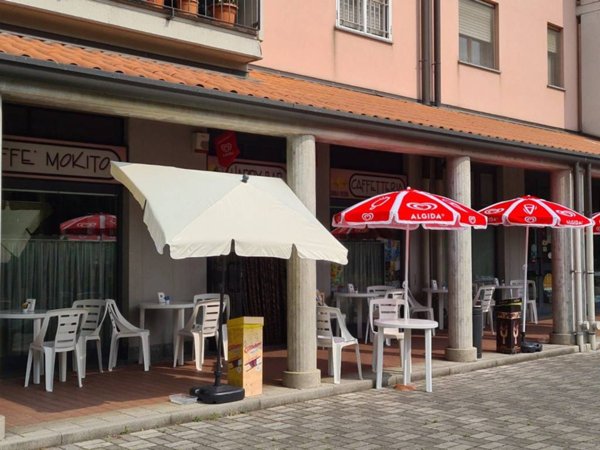 negozio in vendita a Segrate in zona Lavanderie
