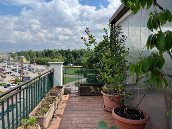 appartamento in vendita a Segrate in zona Novegro